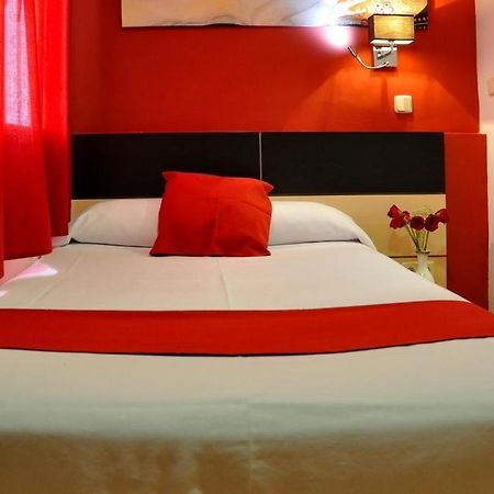 Hostal Falfes Madrid Kültér fotó